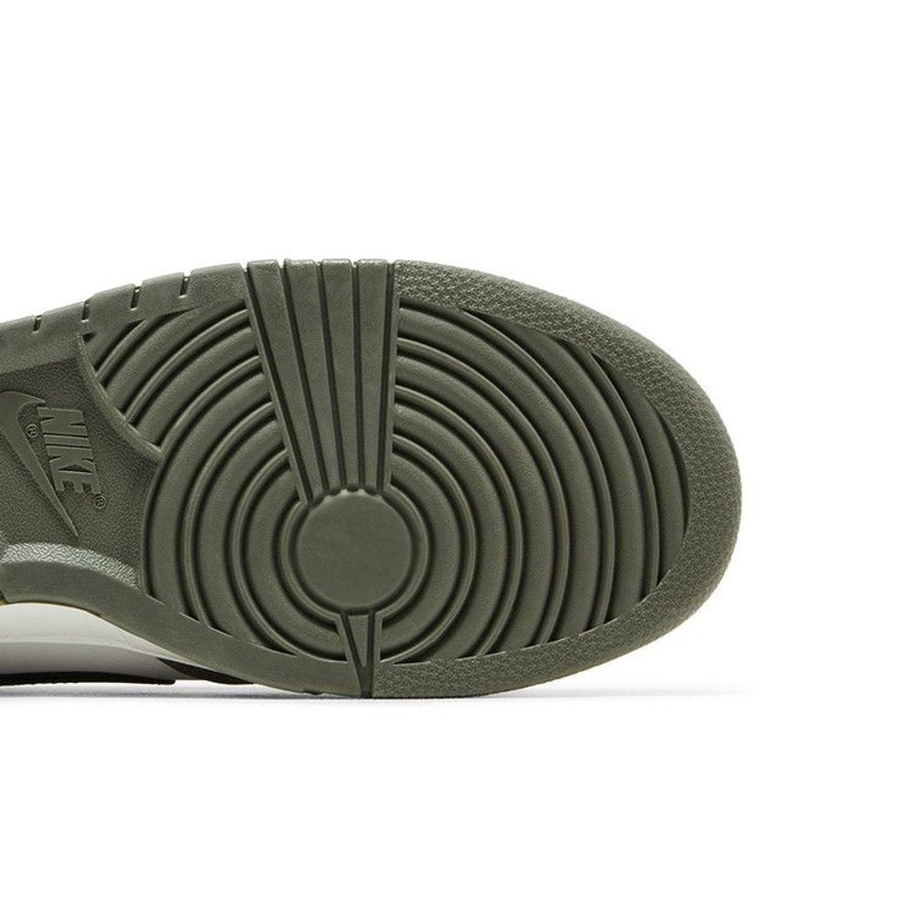 Nike Dunk Low NBA Paris – pohled shora | Purekickz