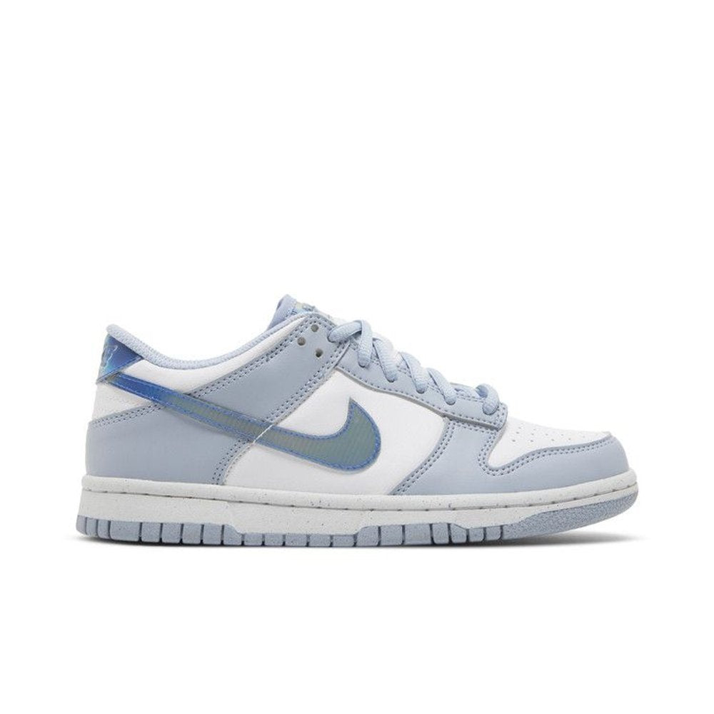 Nike Dunk Low Next Nature Blue Whisper Iridescent (GS) – boční pohled | Purekickz