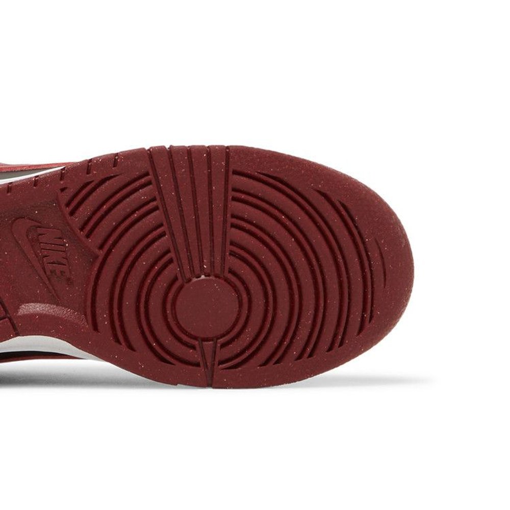 Nike Dunk Low Next Nature Dark Beetroot (Women's) – pohled shora | Purekickz