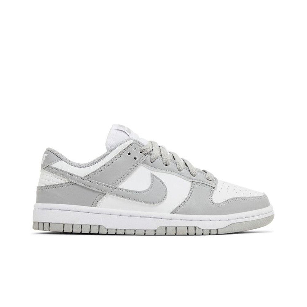 Nike Dunk Low Next Nature Light Smoke Grey (W) – boční pohled | Purekickz