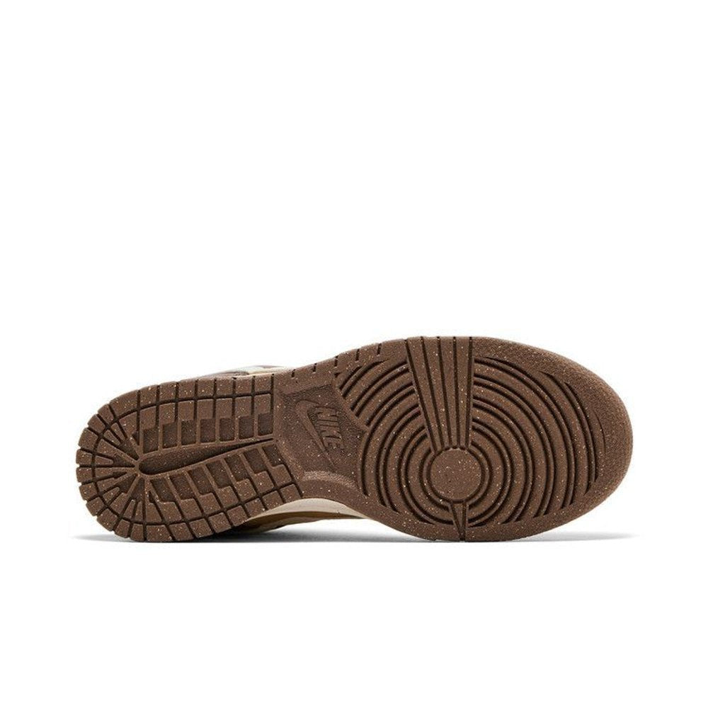 Nike Dunk Low Next Nature Mink Brown Sesame – zadní pohled | Purekickz