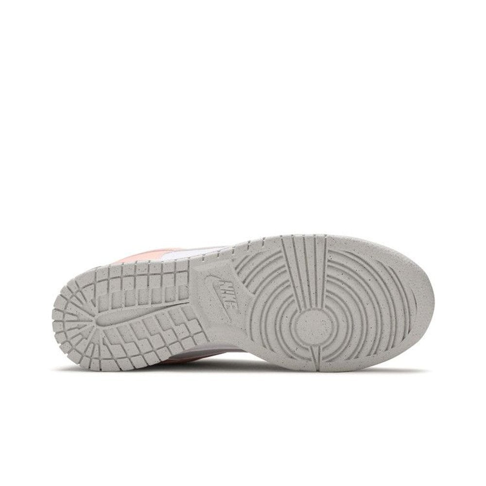 Nike Dunk Low Next Nature Pale Coral (W) – zadní pohled | Purekickz