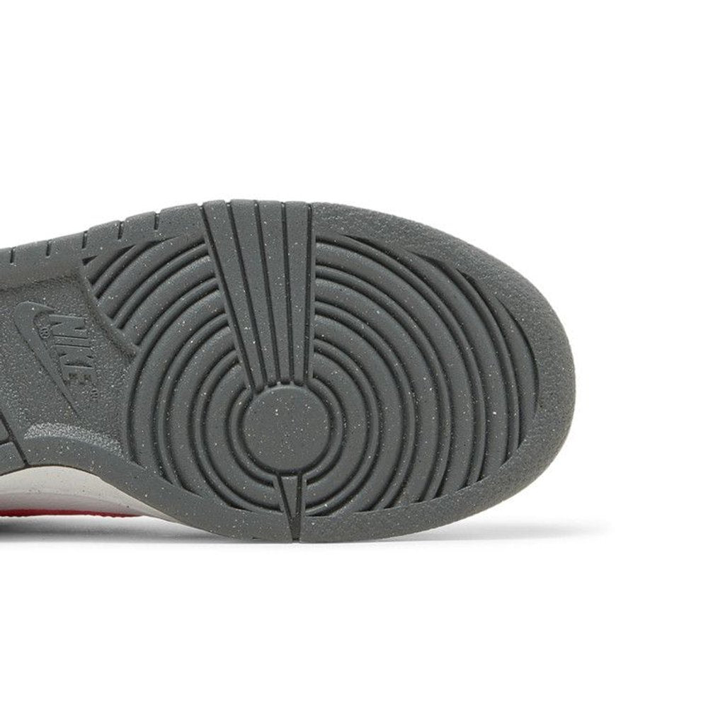 Nike Dunk Low Next Nature Smoke Grey Light Crimson (GS) – pohled shora | Purekickz