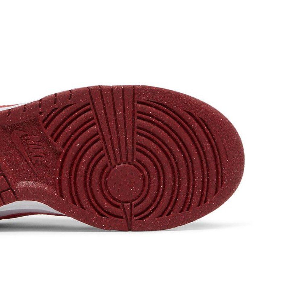 Nike Dunk Low Next Nature White Gym Red – pohled shora | Purekickz