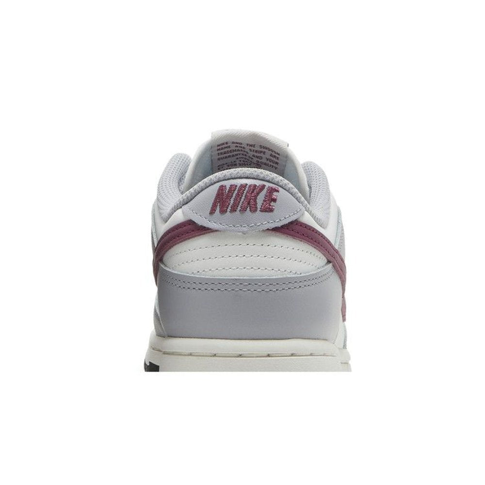 Nike Dunk Low Pale Ivory Redwood – detail materiálu | Purekickz