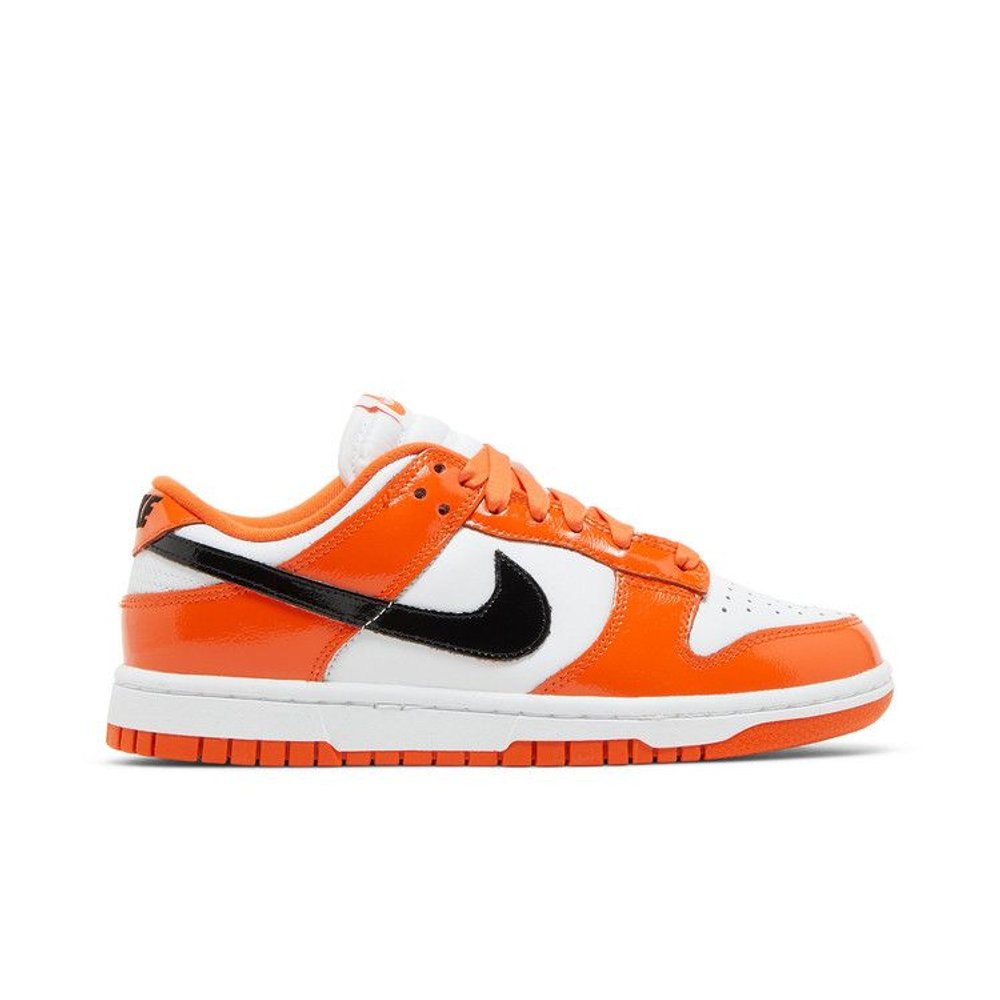 Nike Dunk Low Patent Halloween (2022) (W) – boční pohled | Purekickz