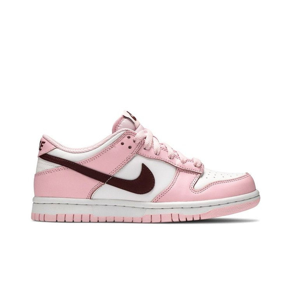 Nike Dunk Low Pink Foam Red White (GS) – boční pohled | Purekickz