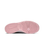 Nike Dunk Low Pink Foam Red White (GS) – zadní pohled | Purekickz