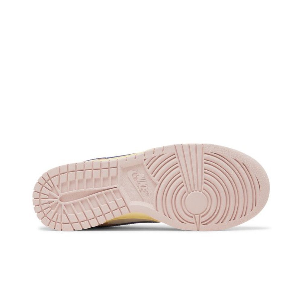 Nike Dunk Low Pink Oxford – zadní pohled | Purekickz