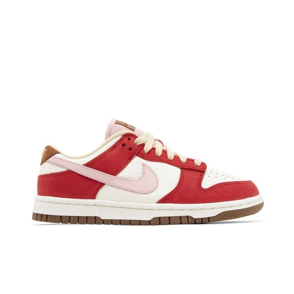 Nike Dunk Low PRM Bacon – boční pohled | Purekickz