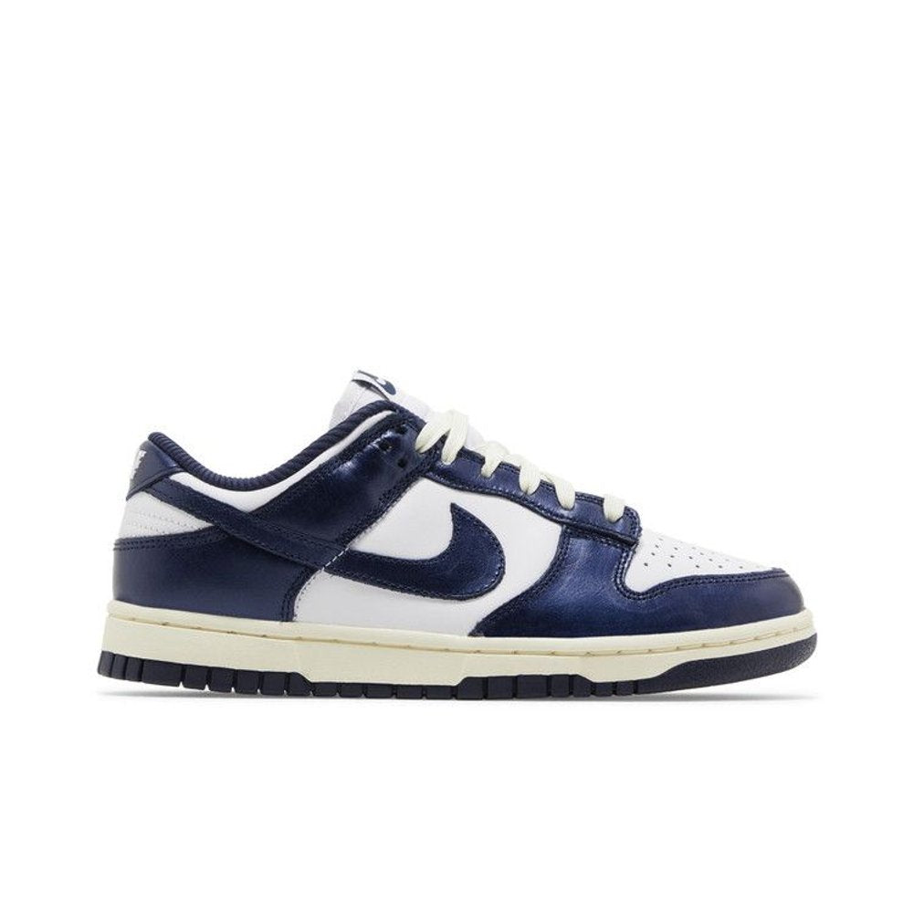 Nike Dunk Low PRM Vintage Navy (Women's) – boční pohled | Purekickz
