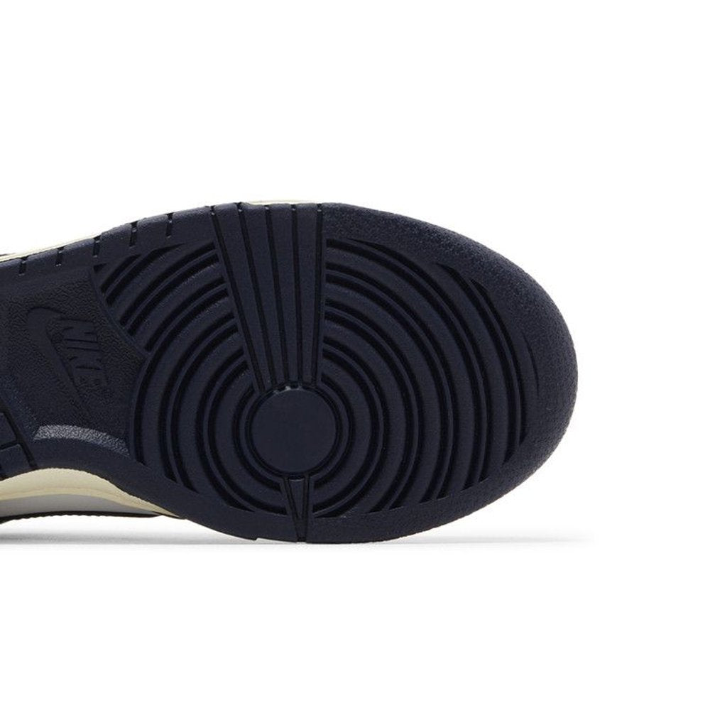 Nike Dunk Low PRM Vintage Navy (Women's) – pohled shora | Purekickz