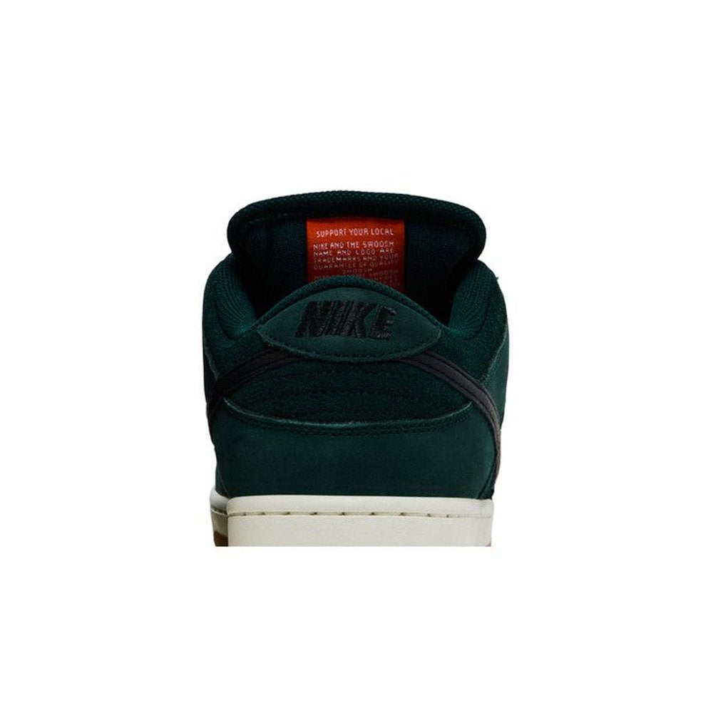 Nike Dunk Low Pro SB 'Deep Fir' – detail materiálu | Purekickz