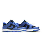 Nike Dunk Low Retro Hyper Cobalt (GS) – lifestyle foto | Purekickz