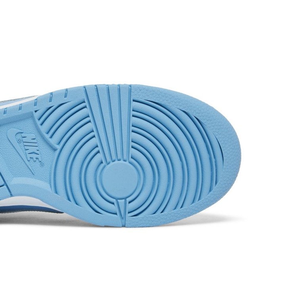 Nike Dunk Low Reverse UNC (W) – pohled shora | Purekickz