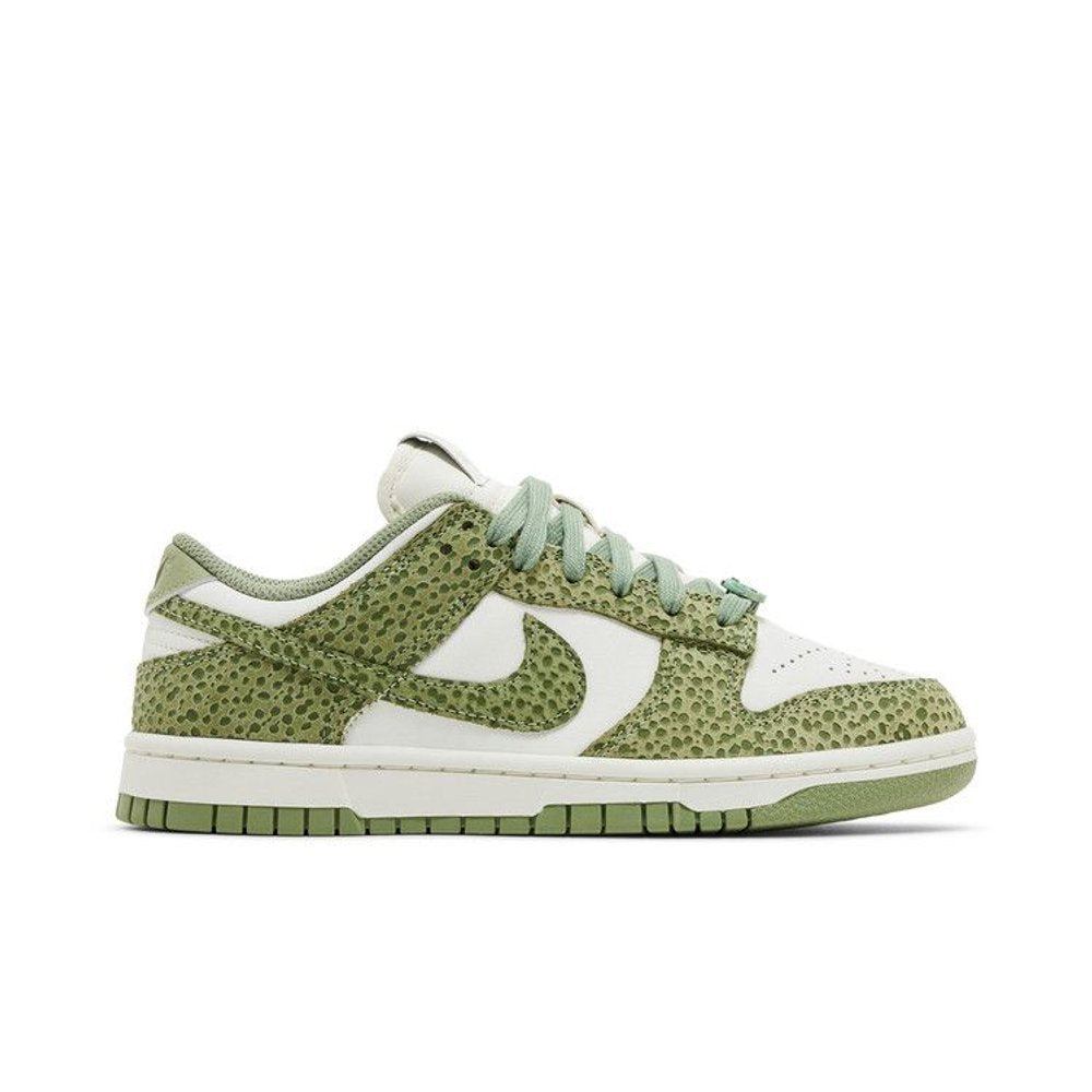 Nike Dunk Low Safari Oil Green (W) – boční pohled | Purekickz
