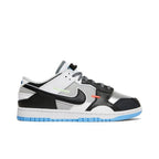 Nike Dunk Low Scrap Black Neutral Grey University Blue White – boční pohled | Purekickz