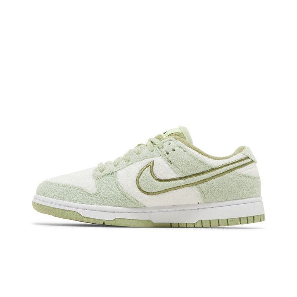Nike Dunk Low SE Fleece - Honeydew