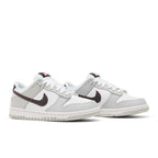 Nike Dunk Low SE GS 'Lottery Pack - Grey Fog' – lifestyle foto | Purekickz