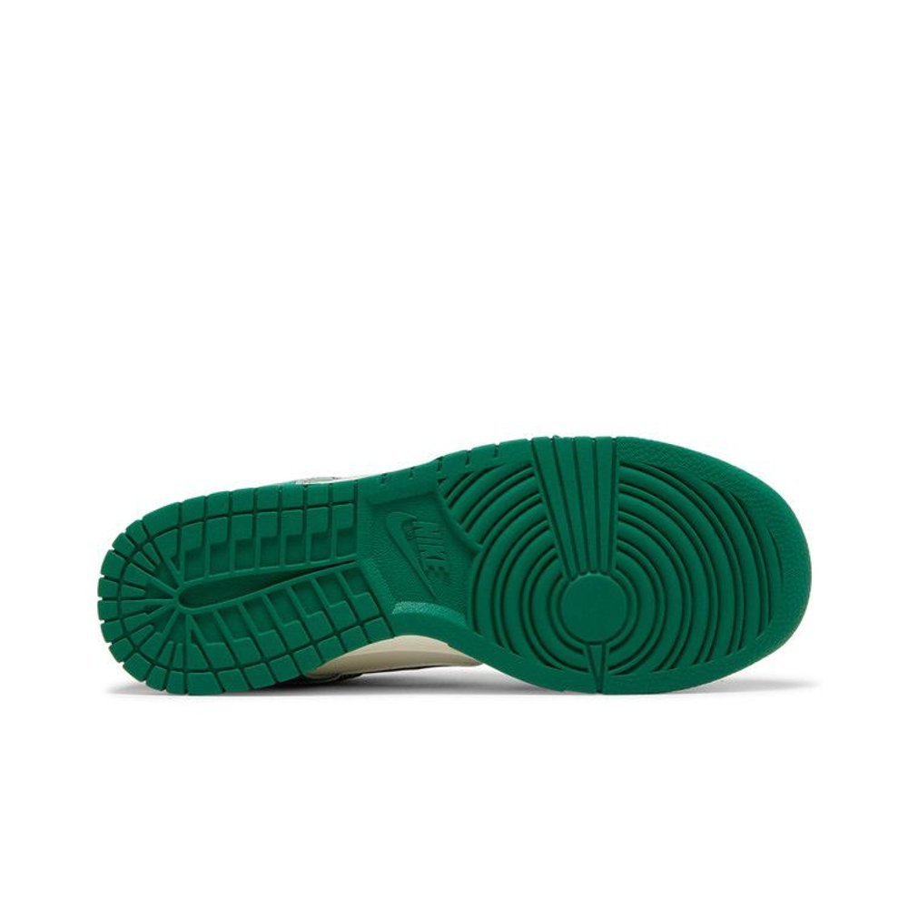 Nike Dunk Low SE Lottery Pack - Malachite – zadní pohled | Purekickz