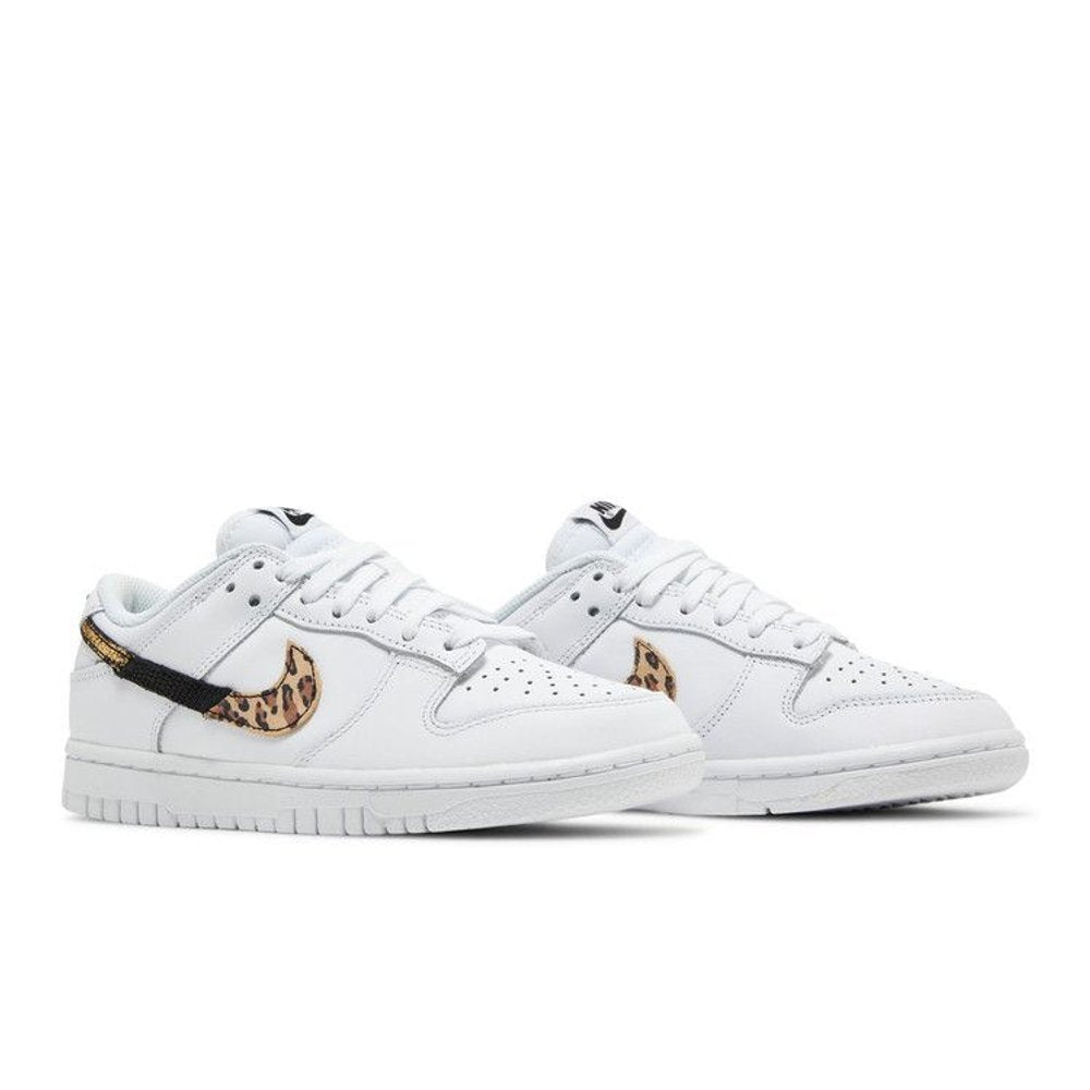 Nike Dunk Low SE Primal White (W) – lifestyle foto | Purekickz
