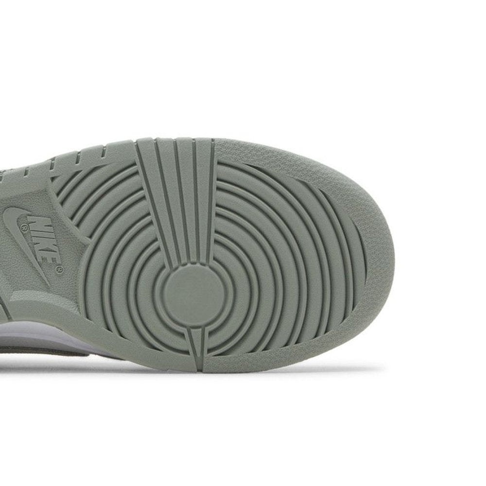 Nike Dunk Low SE White Light Pumice – pohled shora | Purekickz