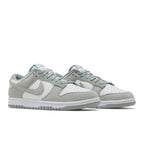 Nike Dunk Low SE White Light Pumice – lifestyle foto | Purekickz