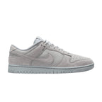 Nike Dunk Low SE Wolf Grey – boční pohled | Purekickz
