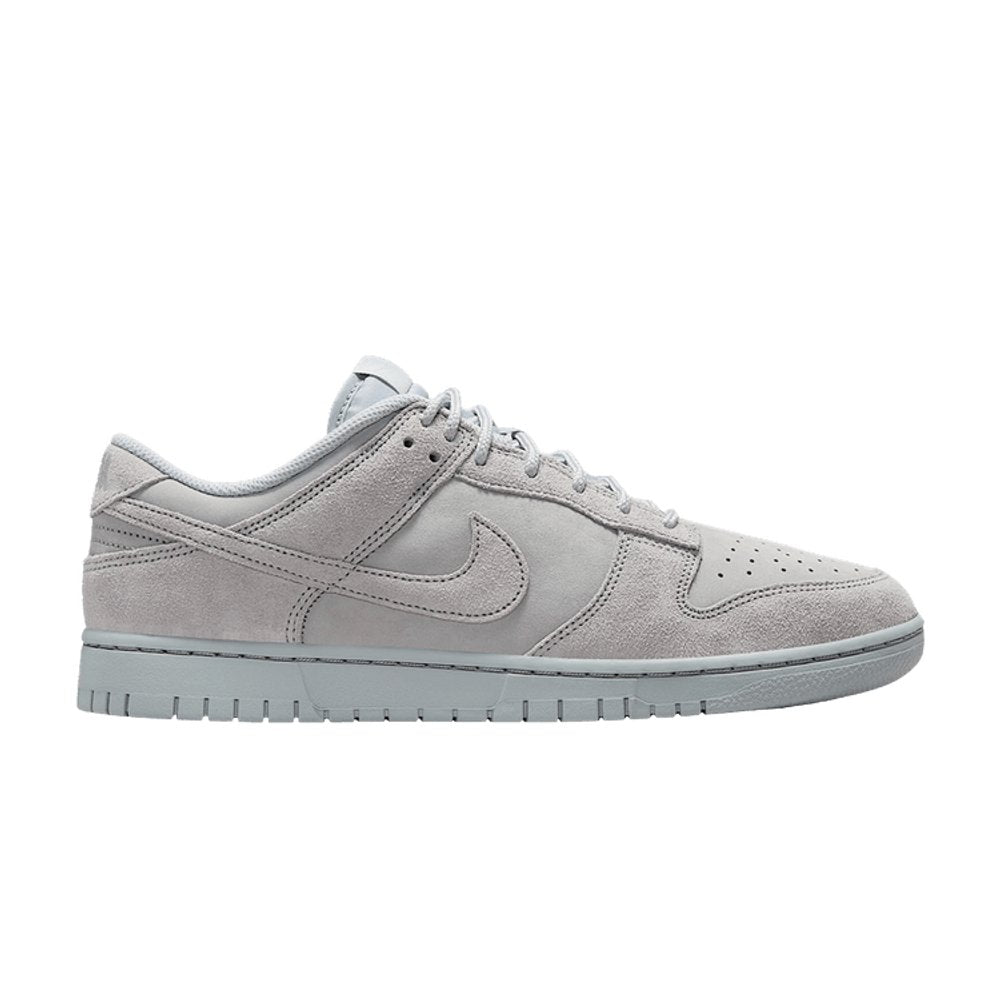 Nike Dunk Low SE Wolf Grey – boční pohled | Purekickz