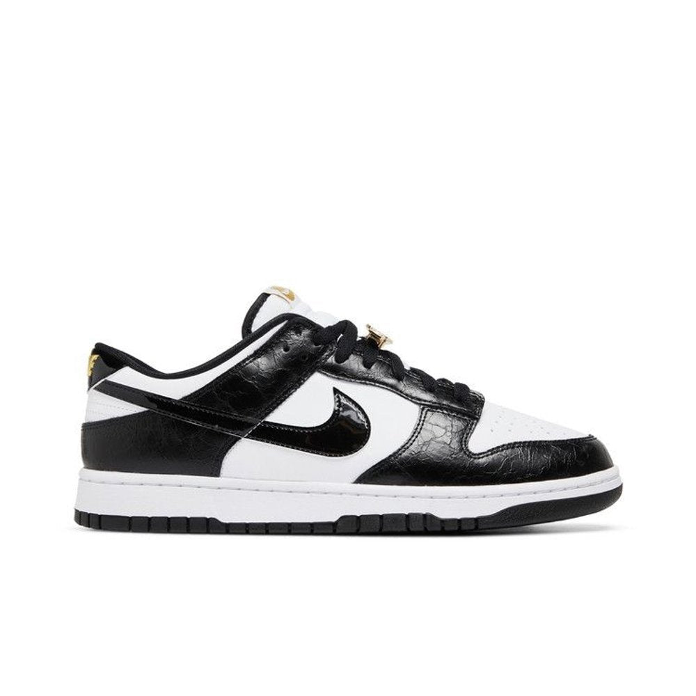 Nike Dunk Low SE World Champs Black White – boční pohled | Purekickz