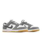 Nike Dunk Low Smoke Grey Gum 3M Swoosh – lifestyle foto | Purekickz