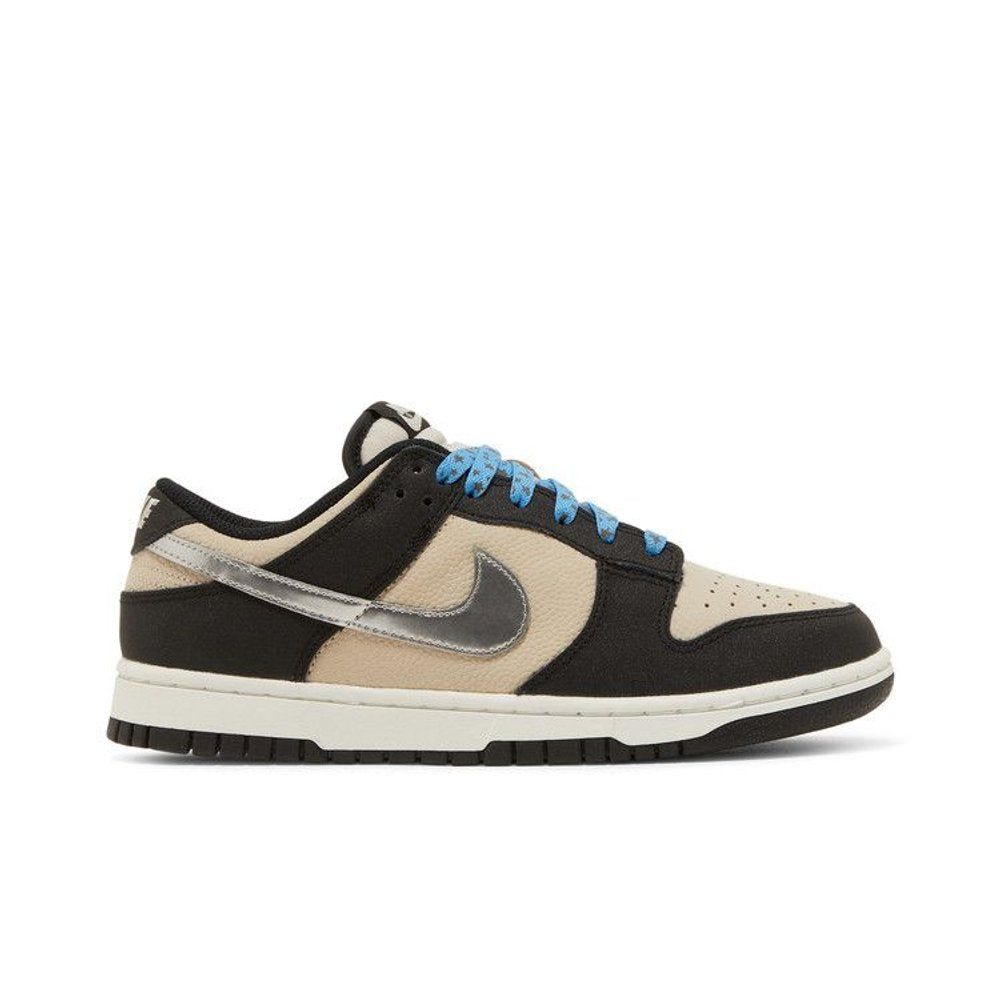 Nike Dunk Low Starry Laces (W) – boční pohled | Purekickz