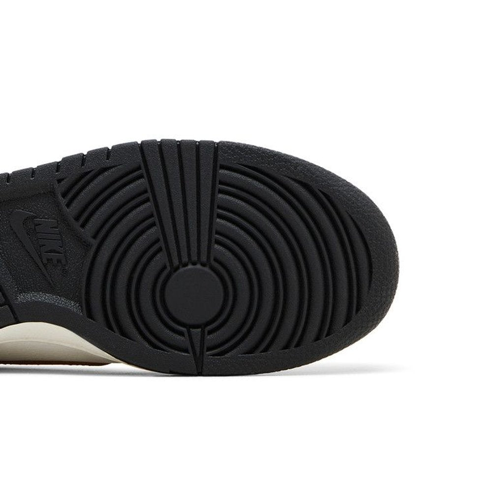 Nike Dunk Low Summit White Metallic Gold (GS) – pohled shora | Purekickz
