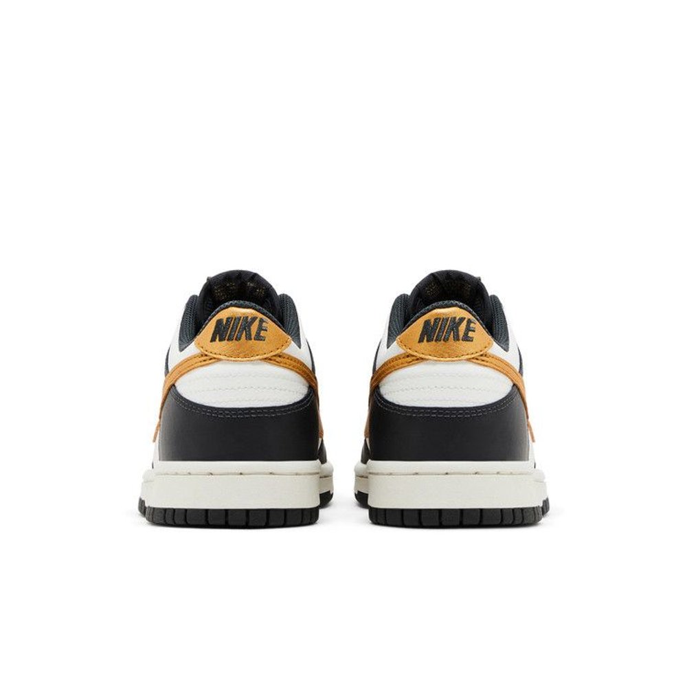 Nike Dunk Low Summit White Metallic Gold (GS) – podrážka | Purekickz