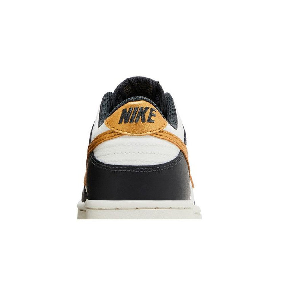 Nike Dunk Low Summit White Metallic Gold (GS) – detail materiálu | Purekickz