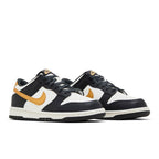 Nike Dunk Low Summit White Metallic Gold (GS) – lifestyle foto | Purekickz