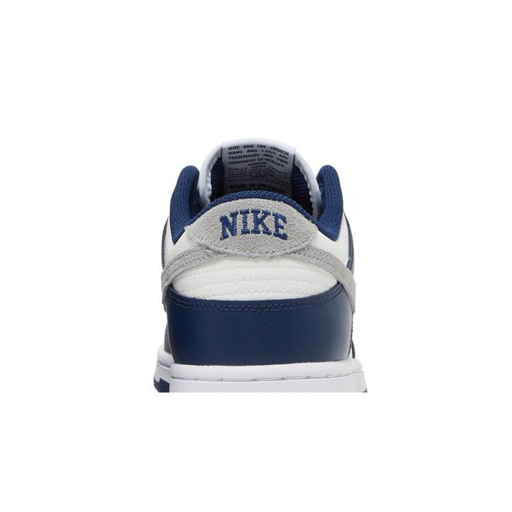 Nike Dunk Low Summit White Midnight Navy – detail materiálu | Purekickz