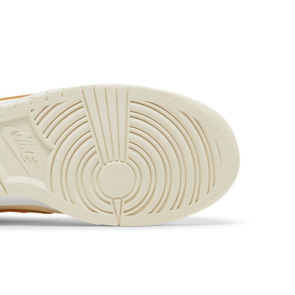 Nike Dunk Low Sundial (Women's) – pohled shora | Purekickz