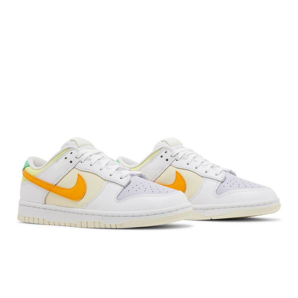 Nike Dunk Low Sundial (Women's) – lifestyle foto | Purekickz
