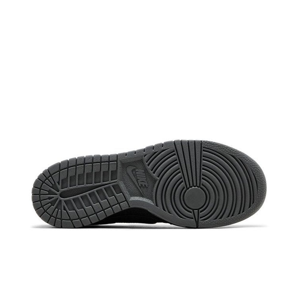 Nike Dunk Low Symbiote (GS) – zadní pohled | Purekickz