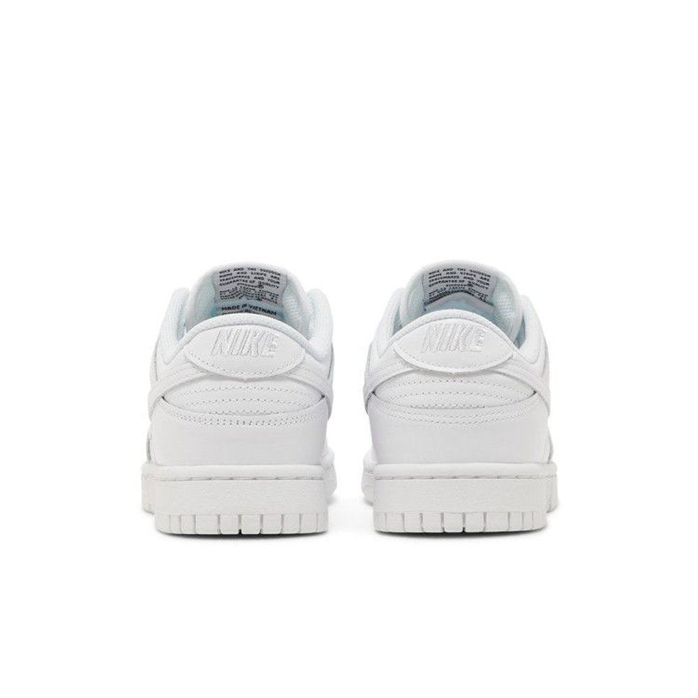 Nike Dunk Low Triple White (2021) (W) – podrážka | Purekickz