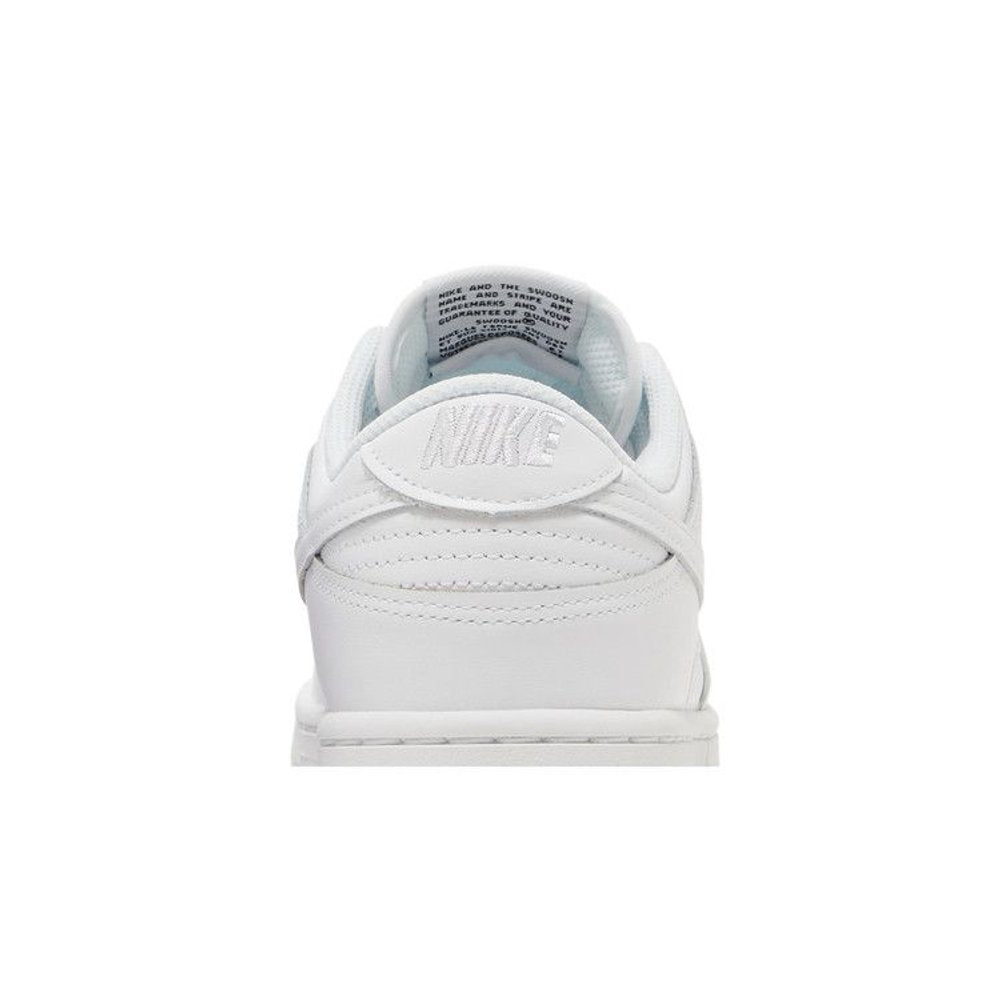 Nike Dunk Low Triple White (2021) (W) – detail materiálu | Purekickz
