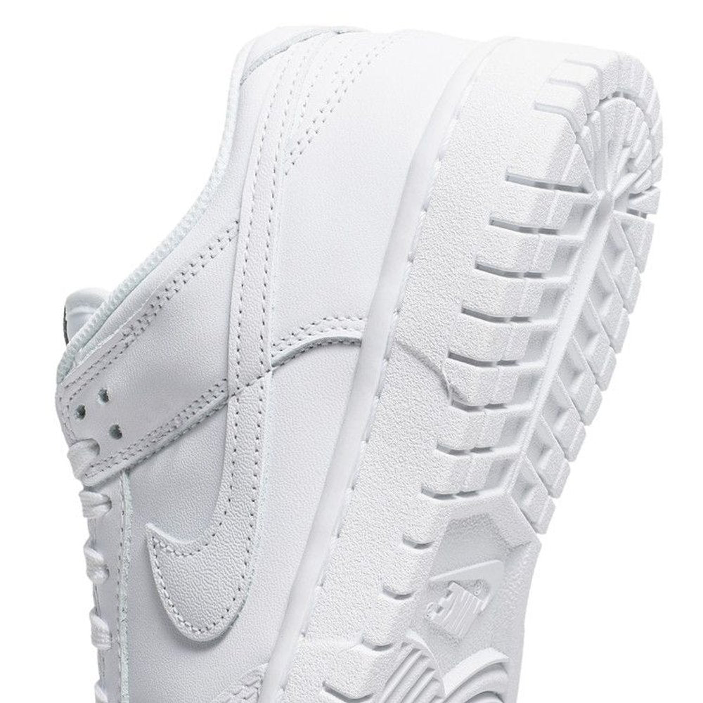 Nike Dunk Low Triple White (2021) (W) – pohled 9 | Purekickz