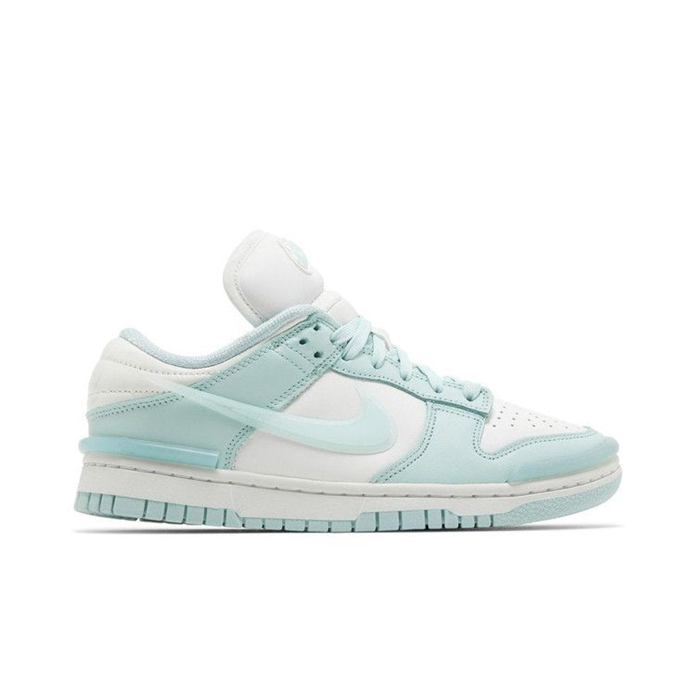 Nike Dunk Low Twist Jade Ice (W) – boční pohled | Purekickz