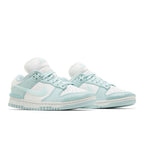 Nike Dunk Low Twist Jade Ice (W) – lifestyle foto | Purekickz