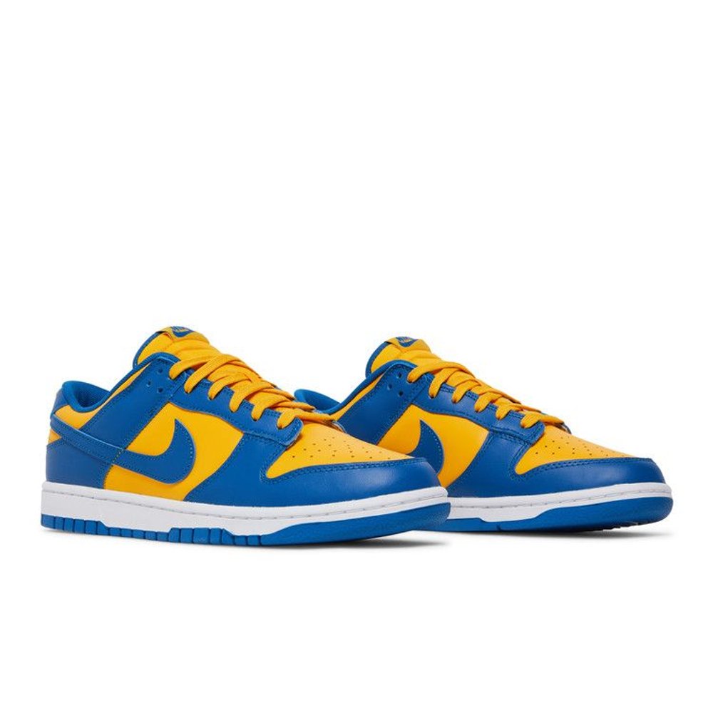 Nike Dunk Low UCLA – lifestyle foto | Purekickz