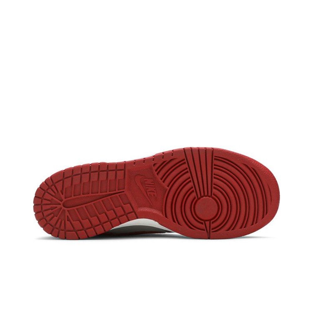 Nike Dunk Low UNLV (GS) – zadní pohled | Purekickz