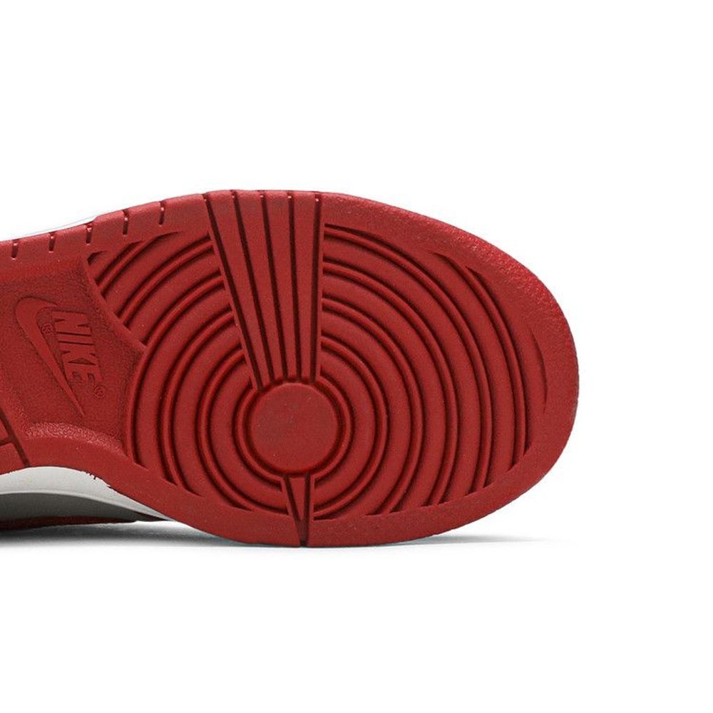 Nike Dunk Low UNLV (GS) – pohled shora | Purekickz