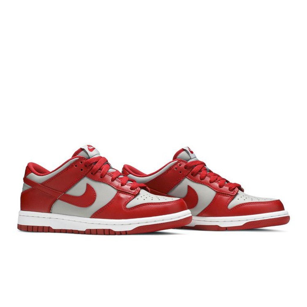 Nike Dunk Low UNLV (GS) – lifestyle foto | Purekickz