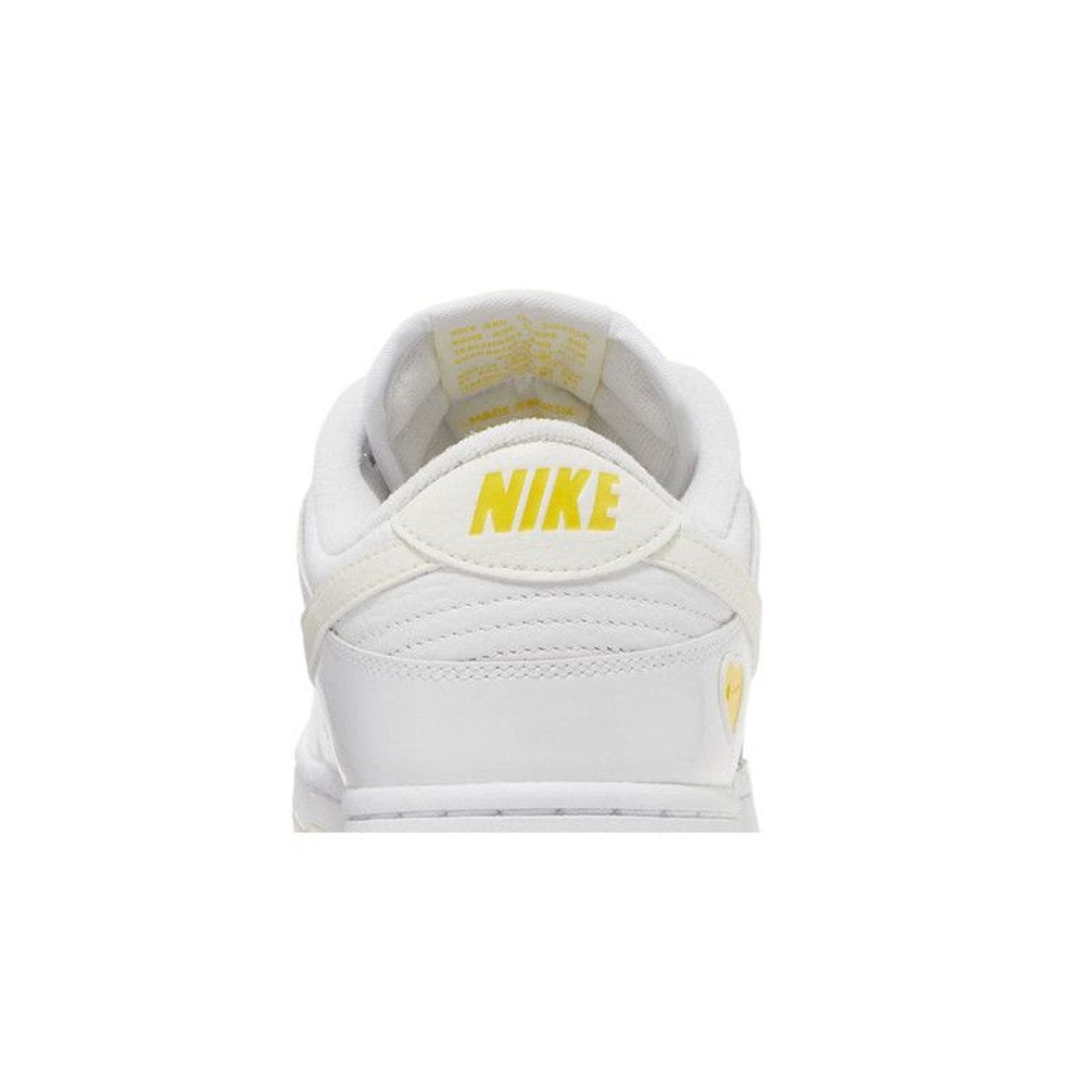 Nike Dunk Low Valentine's Day Yellow Heart – detail materiálu | Purekickz